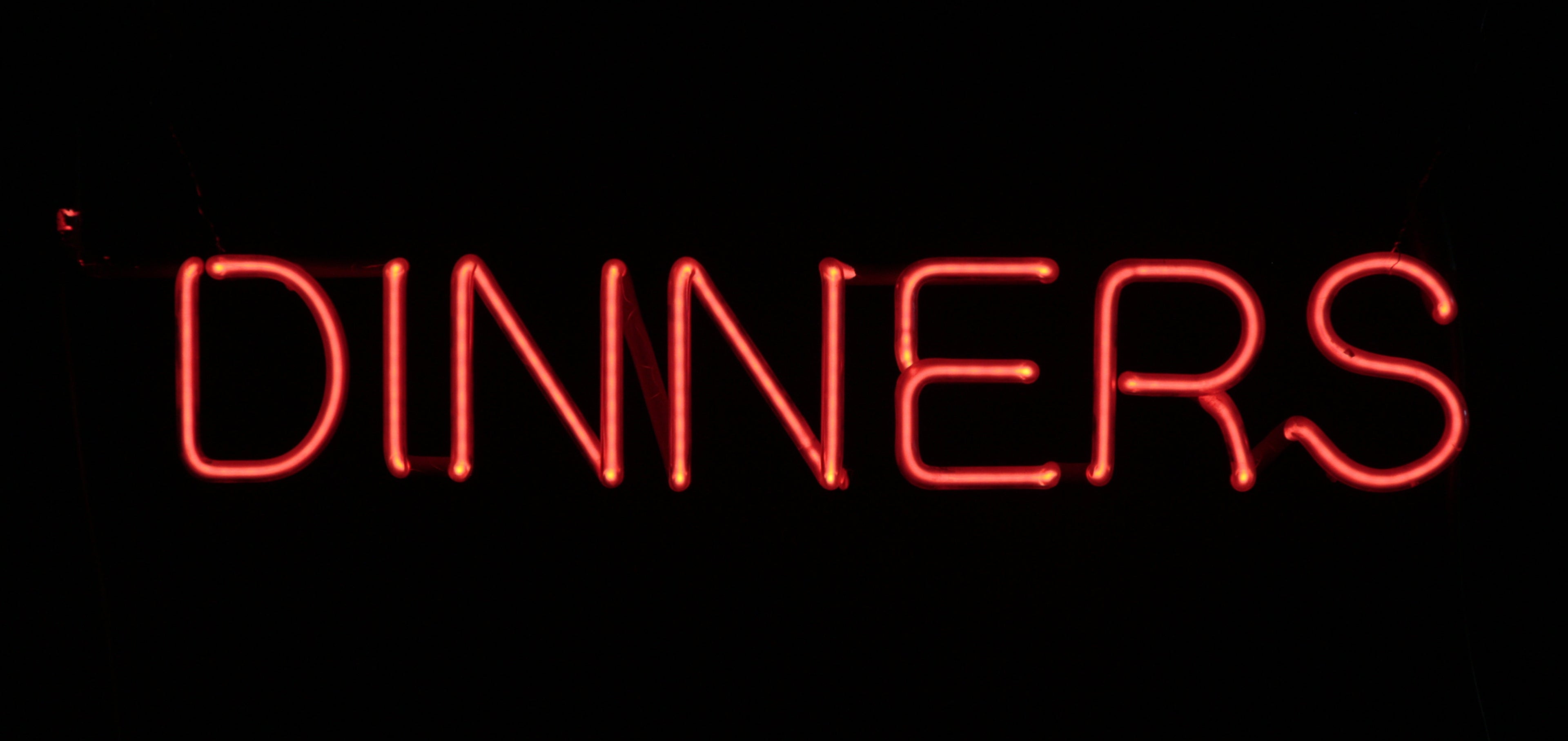 DINNERS neon sign