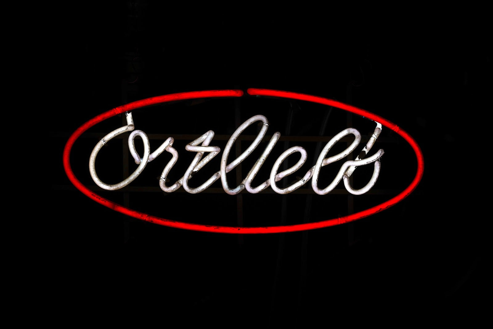 ORTLIEB'S neon sign