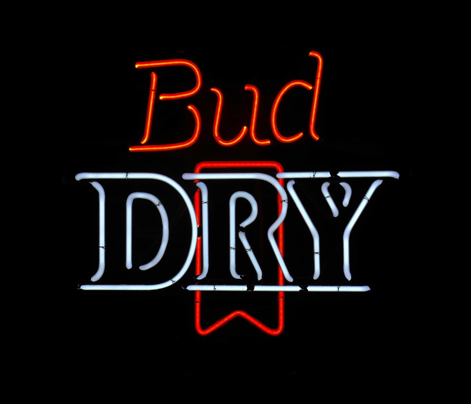 BUD DRY neon sign