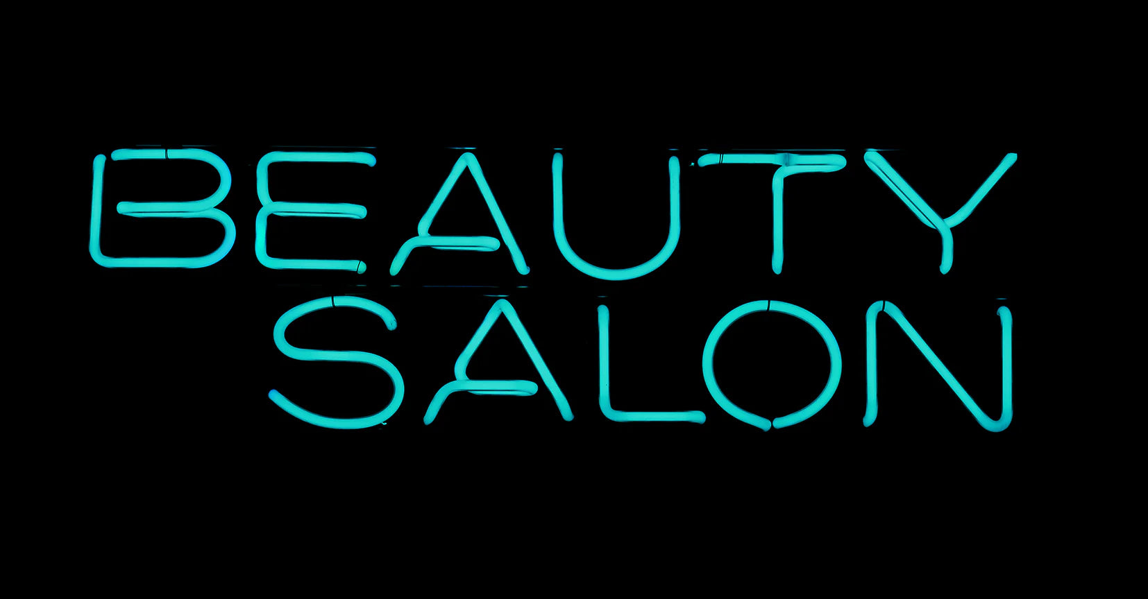 BEAUTY SALON neon sign