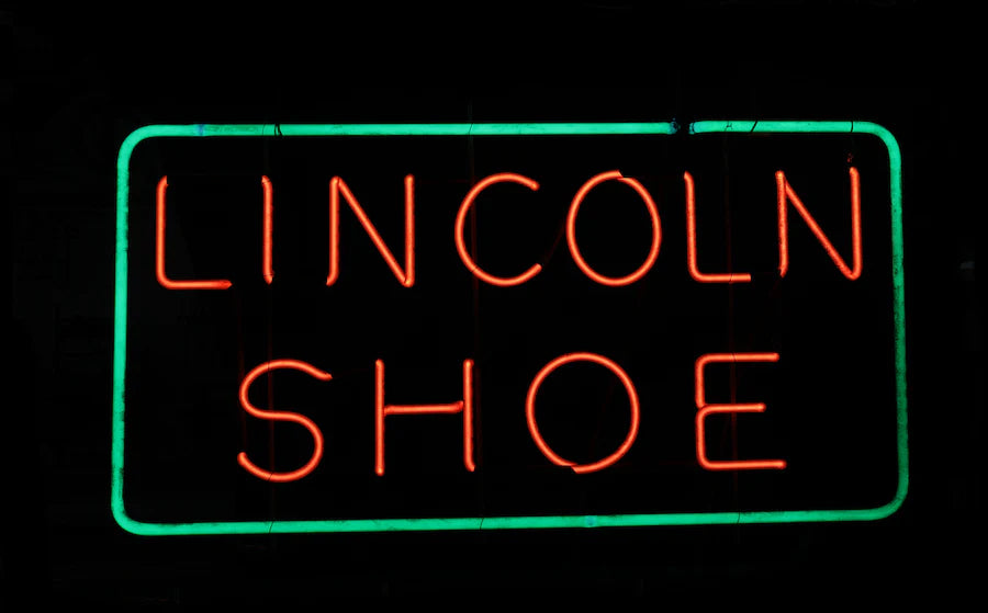 LINCOLN SHOE neon sign