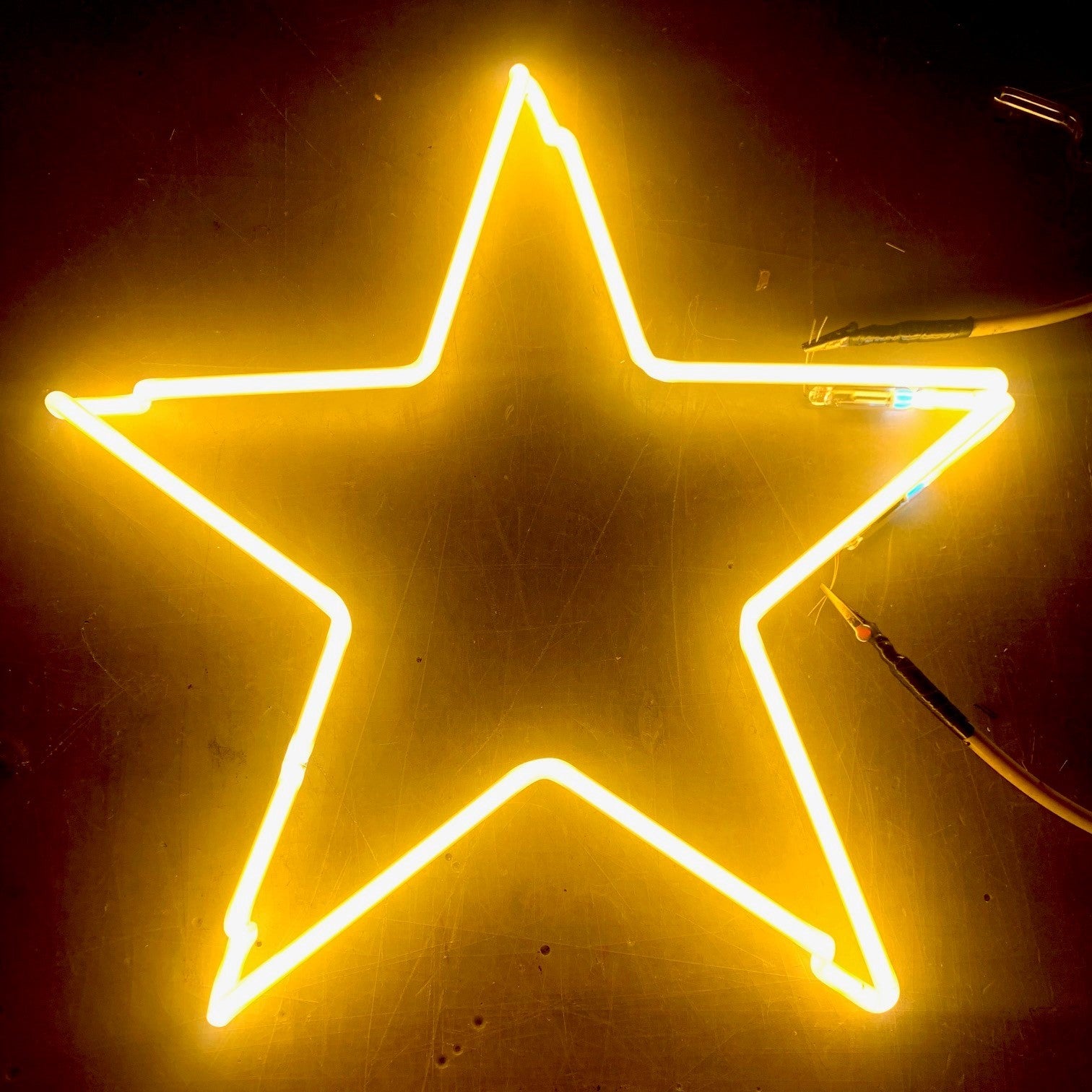 STAR neon sign
