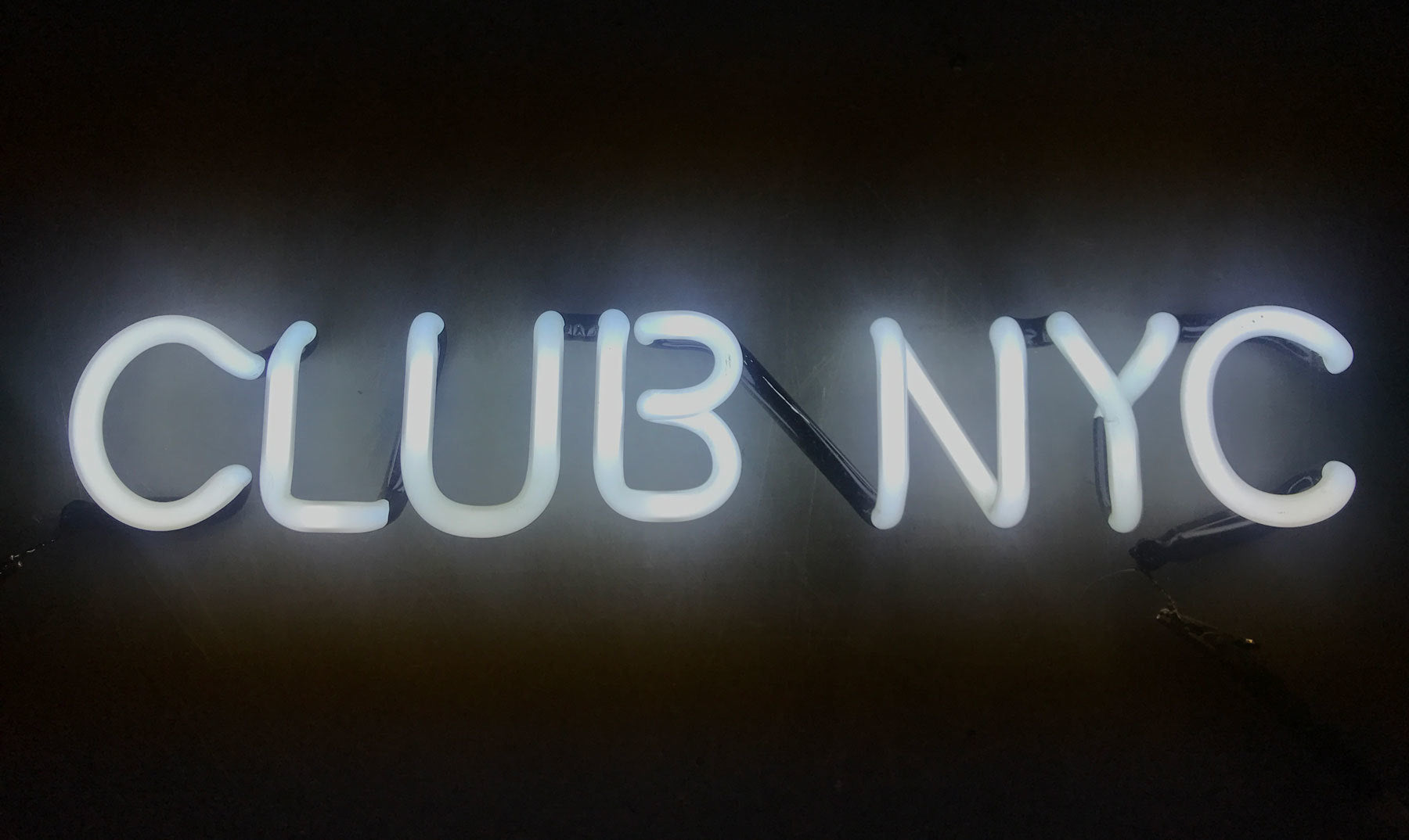 CLUB NYC neon sign